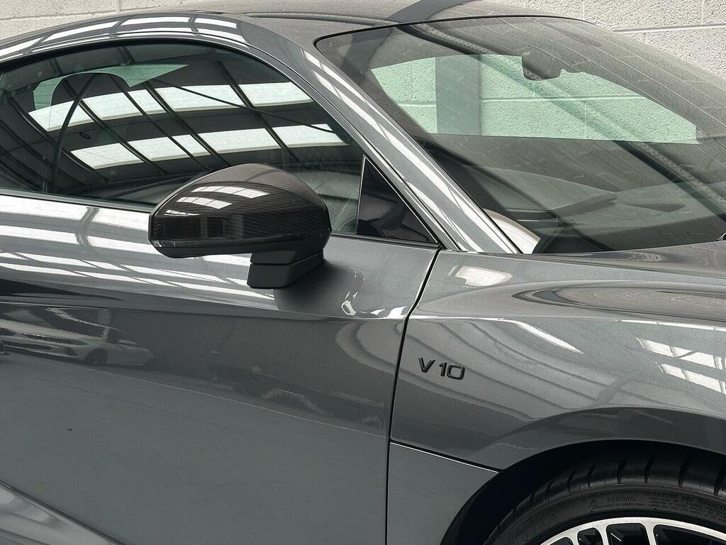 R8 20.jpg