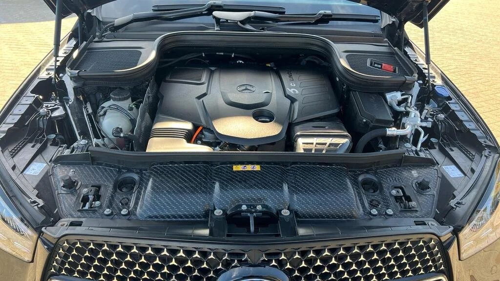 GLE 17.jpg