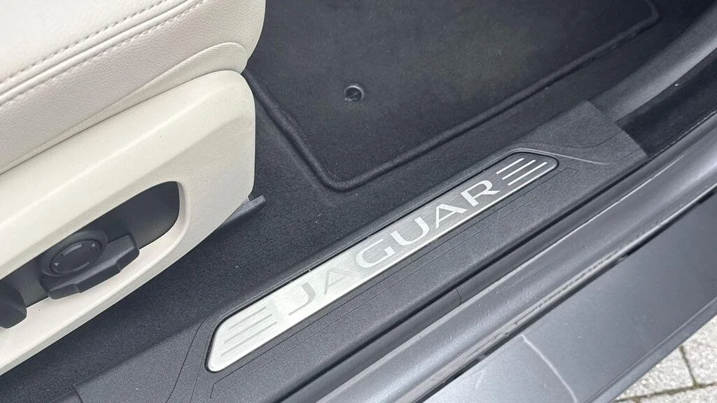 XE 16.jpg