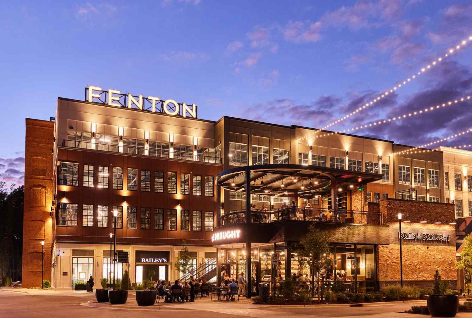 Why We Love Cary: A Sleek Night Out at Fenton