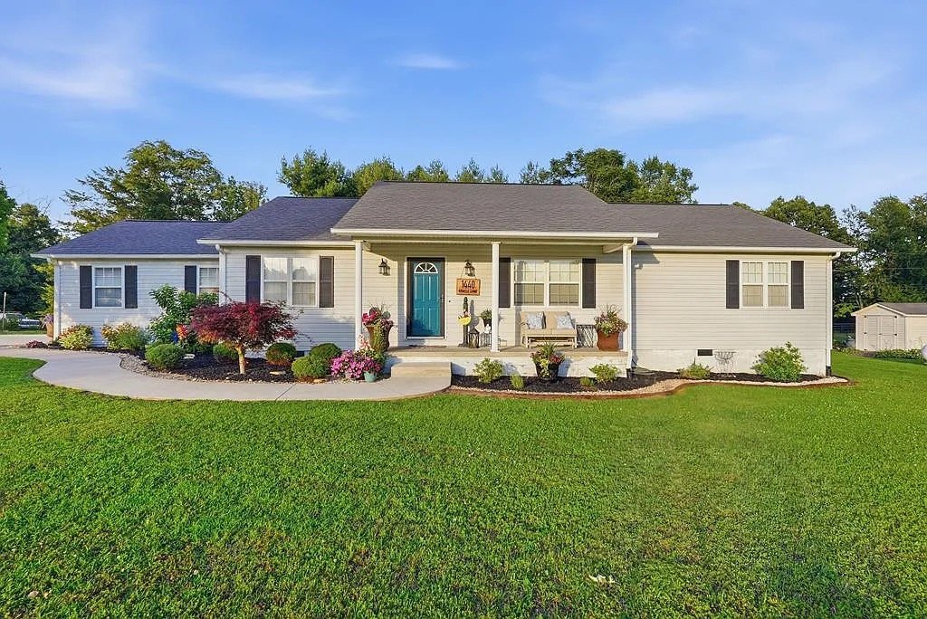 1440 Howell Ln