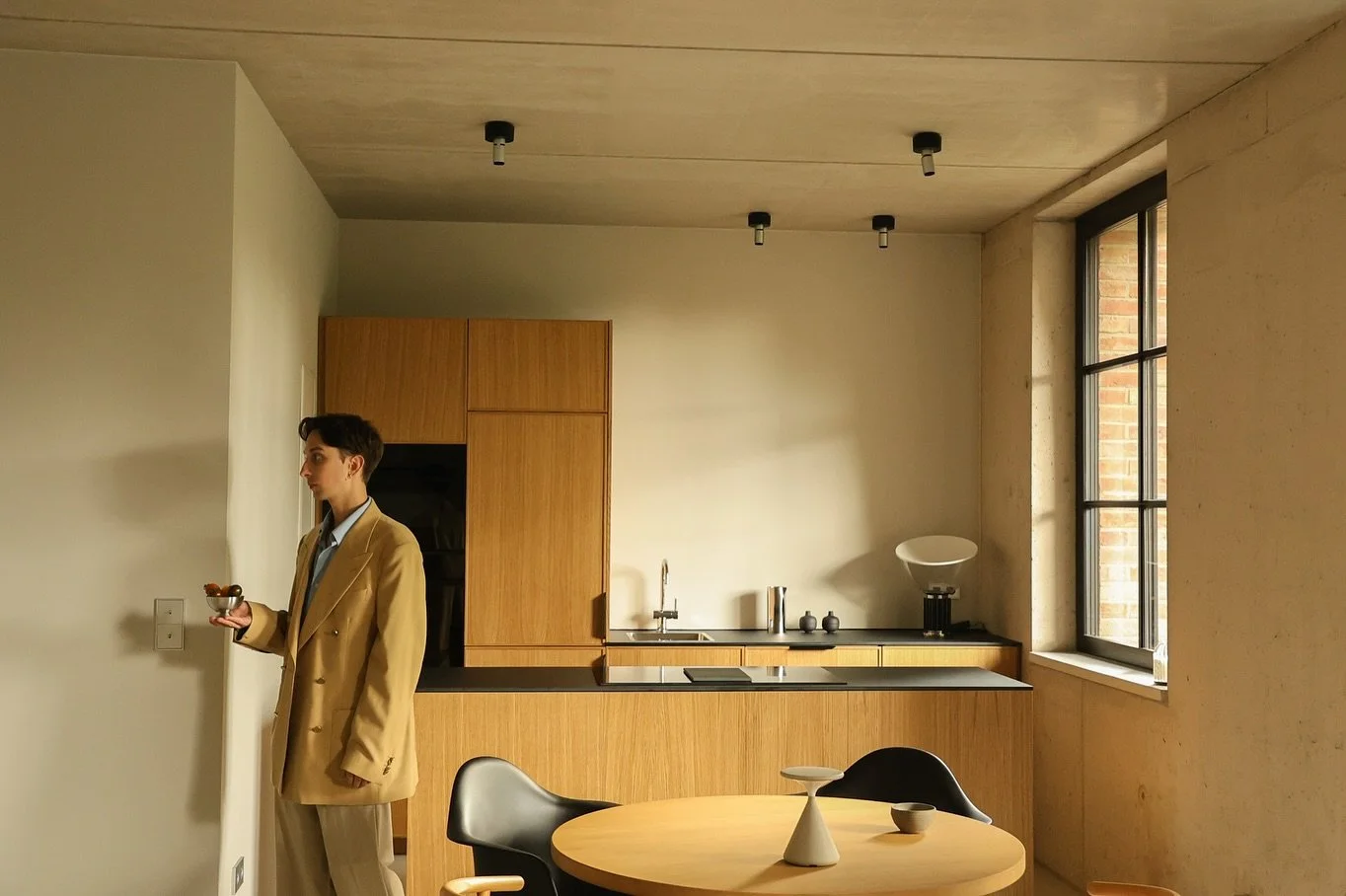 Anzeige/Ad - In spaces where time slows down, function becomes form.

Switches, sockets, and Plug &amp; Light by @jung.group &ndash; designed not to dominate, but to belong.