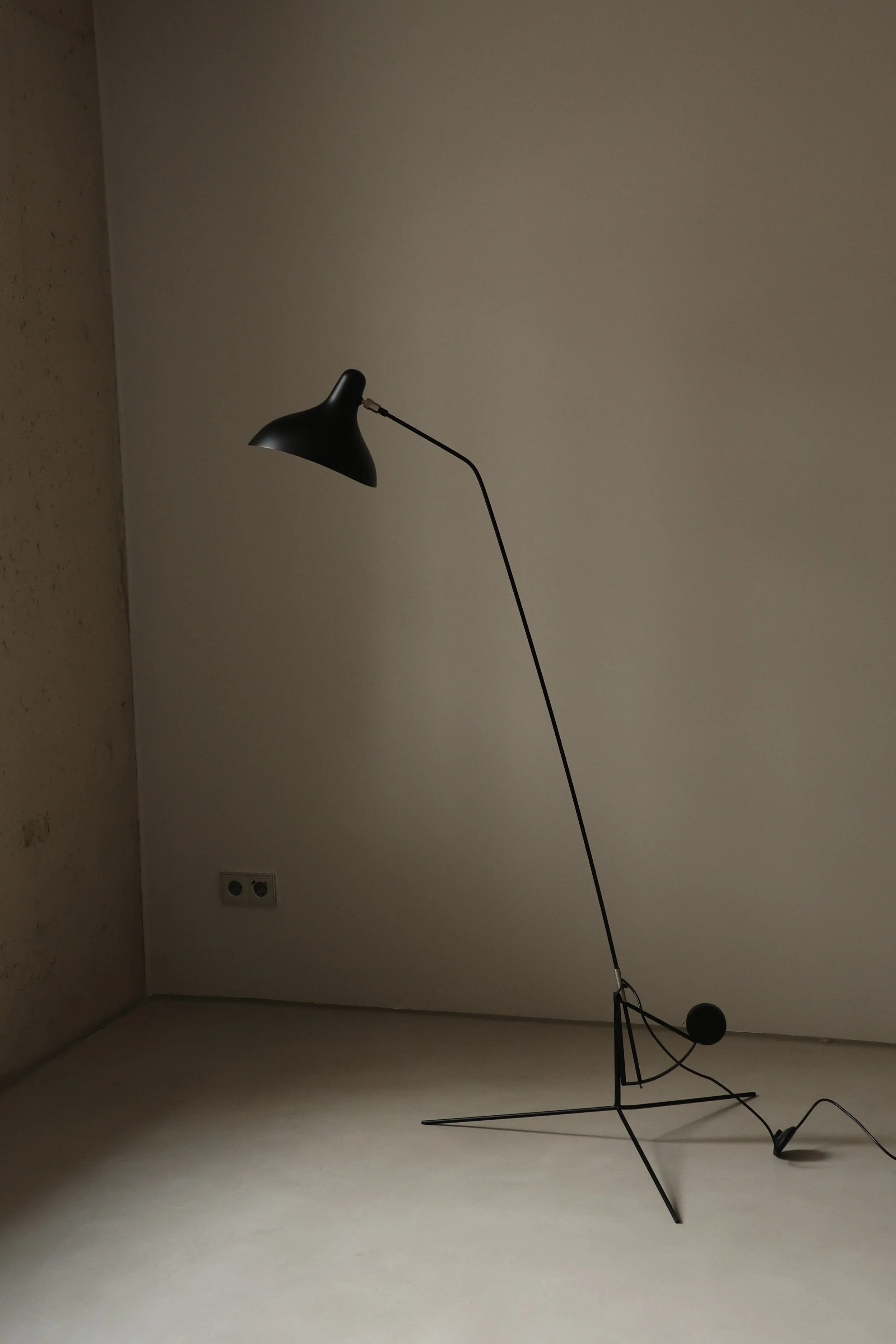 DCWéditions - MANTIS Stehleuchte