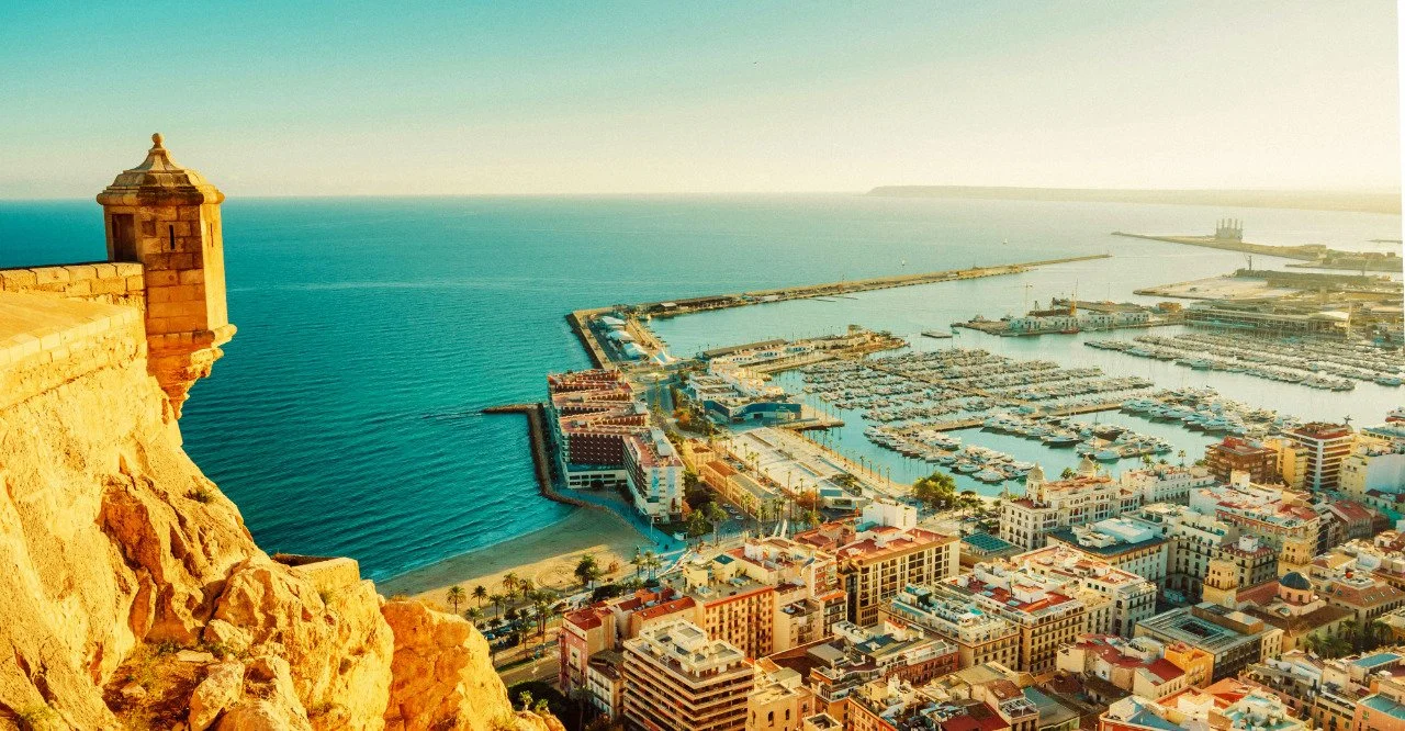 Geopolitisches Risk Management: Spanien als Sicherer Hafen für DACH-Kapital?