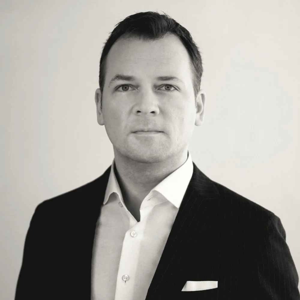 Porträt von Rechtsanwalt Fabian Arhelger (Mares Legal Büro Madrid Spanien).
