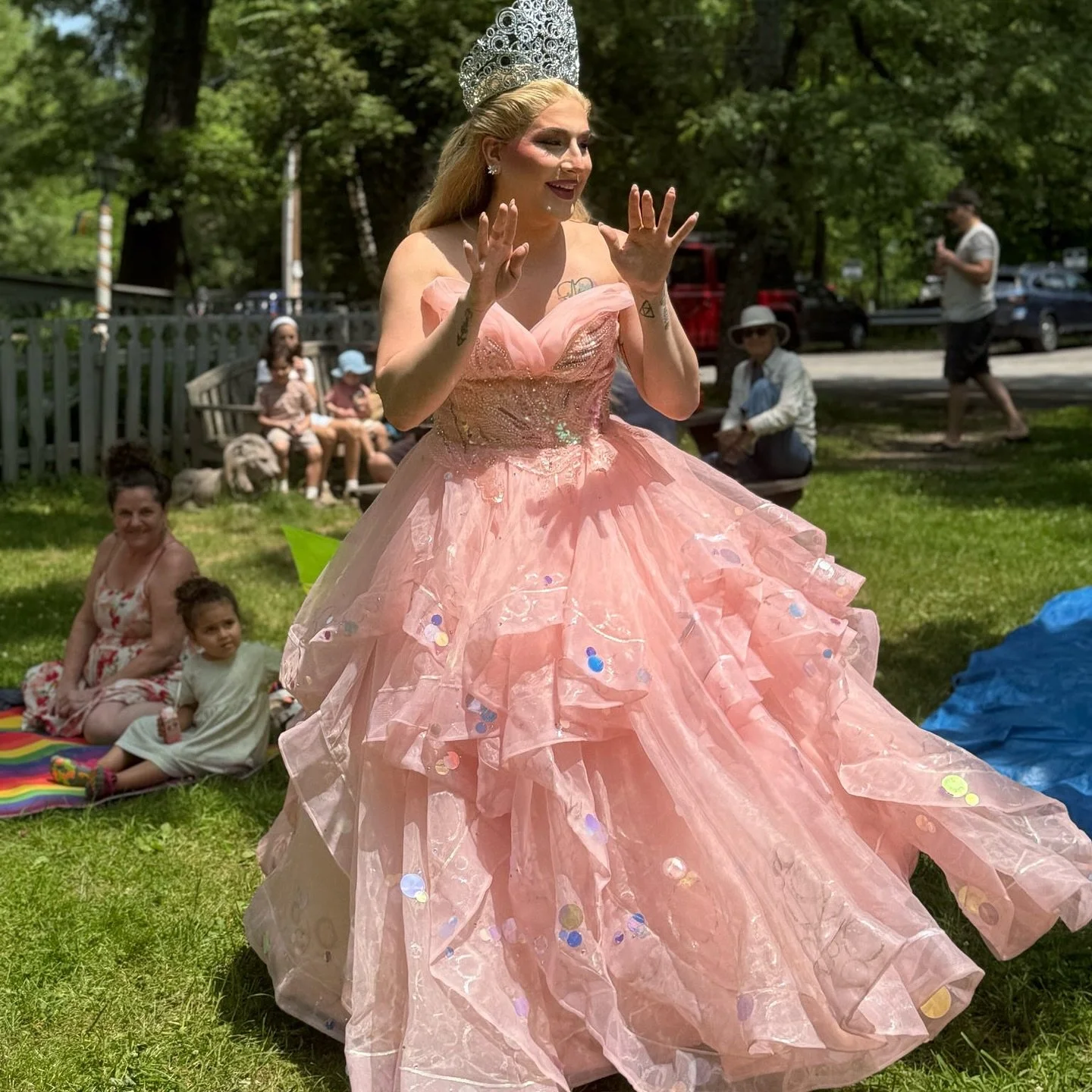 What a beautiful time with @katarinamirage during our Drag Story time. Thank you to everyone tall & small that came and a special thank you to @woodstocklibrary @goldennotebookbookstore and @stewartsshops and @sunflower___market for you support.
