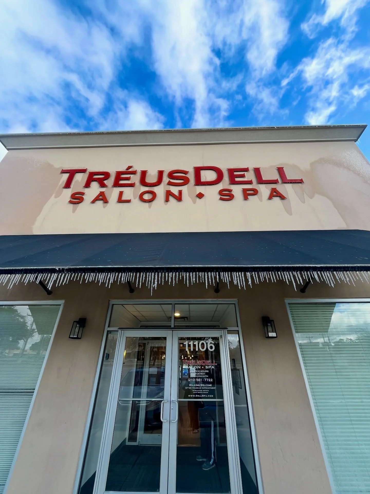 ❄️ What a beautiful day it turned out to be!  Hope everyone stays safe and warm.