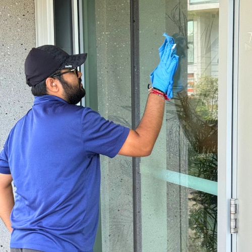 ladder method window cleaning services Vancouver