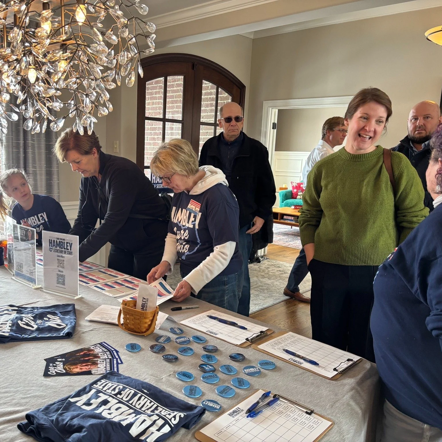 Great to be close to home in #Mason this past weekend! Appreciate our hosts for their very kind introductions, and to all the attendees (Democrat, Independent and Republican alike) for joining in the discussion. It's in rooms like these that we're re