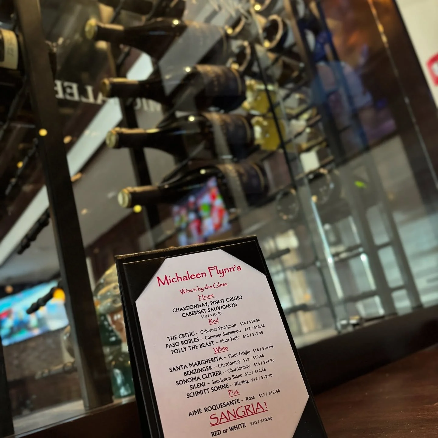 By the glass or bottle, it’s all good taste 🍷
#michaleenflynns #lynbrookny #wine #longislandny #lunch #dinner