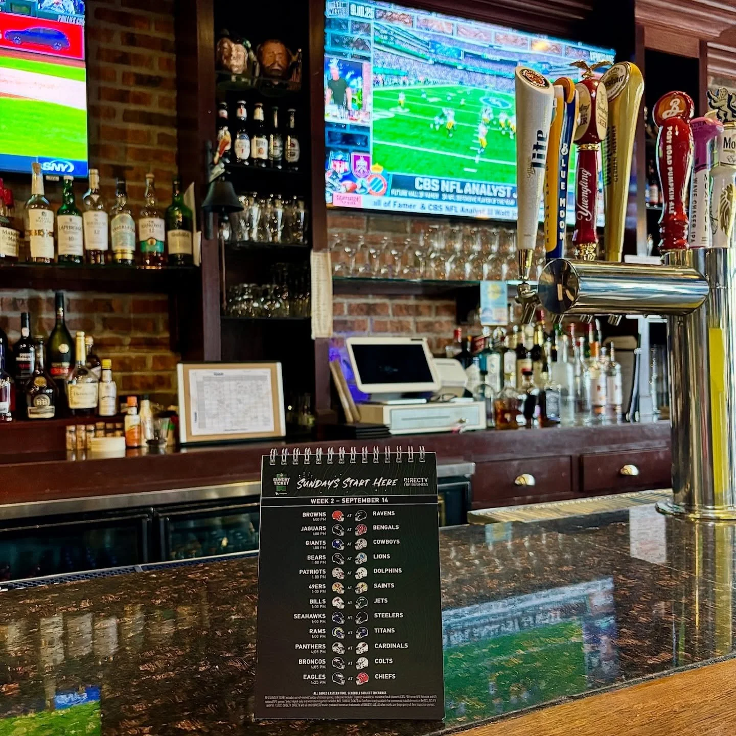 Sunday funday HQ πππΊ
#sundayfunday #football #nfl #michaleenflynns #sunday #lynbrookny
