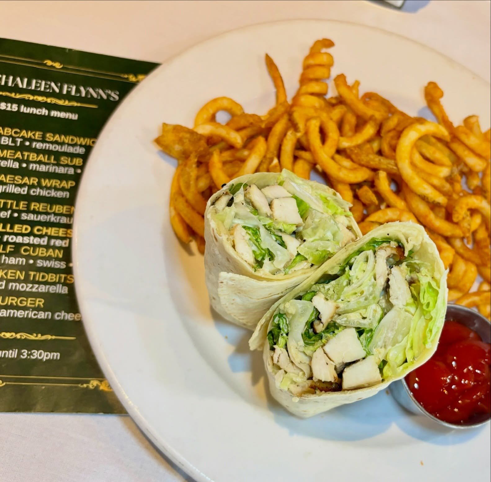 Lunch menu kinda day 👏🏼

#michaleenflynns #lynbrookny #longislandny #lunch #foodie