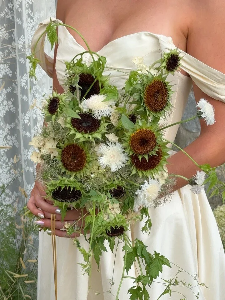 thinking about this ethereal bouquet with glowy tones + whimsy themes

who knew sunflowers could be so beautiful &mdash; I&rsquo;ve fallen in love with their rich centers and soft green crowns

creative lead + photographer @emilyb.photo 
planner @hea