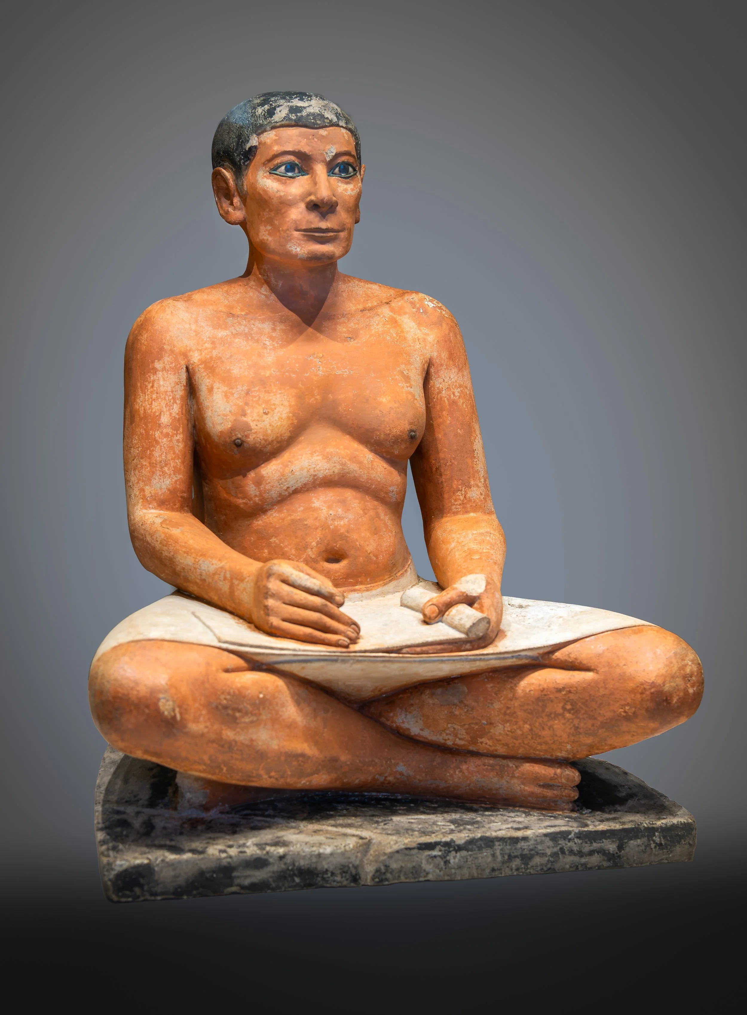 Séminaire N° 2&nbsp;: « Le scribe assis. Histoire d’un type statuaire de l’Égypte ancienne » Bernard MATHIEU