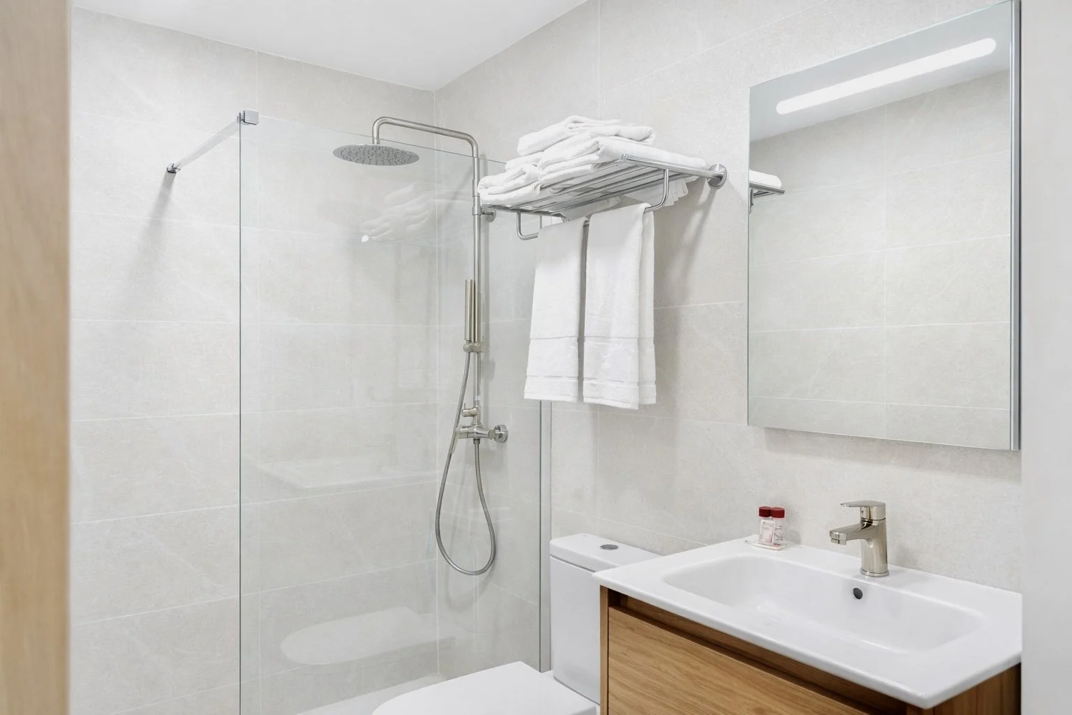 99477712-14F1-4D19-AAF3-904944E351FF 3.jpg