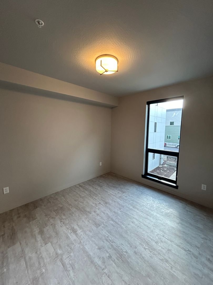 Genisis 1 bed bedroom.jpg