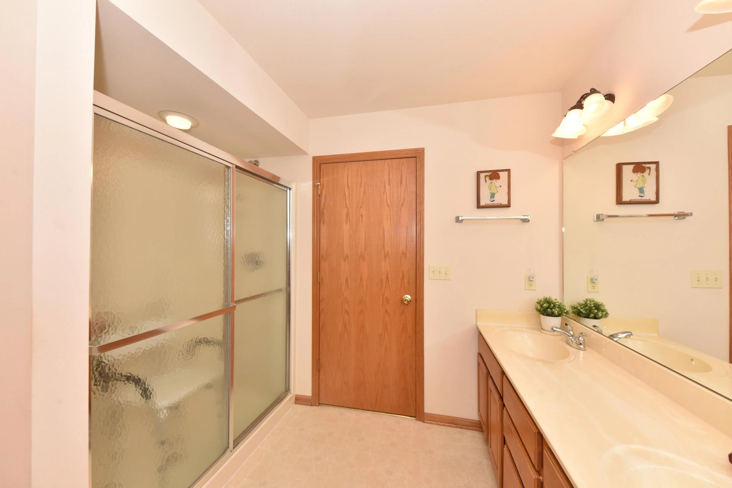 369 N. Redding Circle - 08.jpg