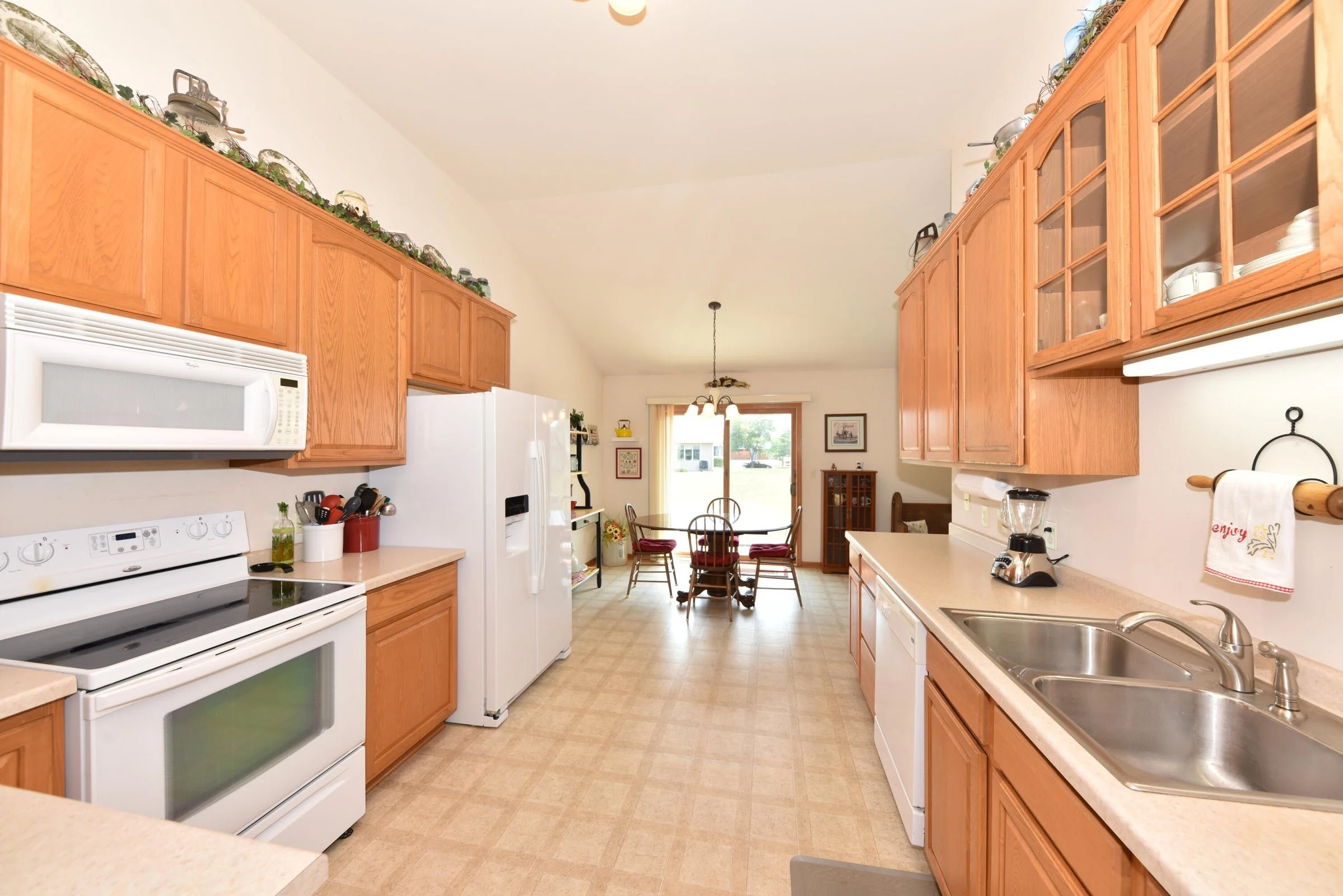 369 N. Redding Circle - 17.jpg