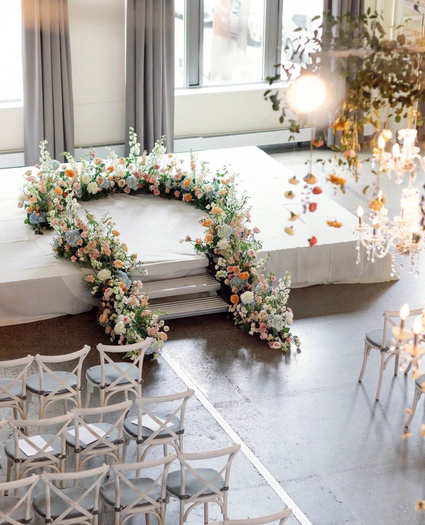 This garden-inspired ceremony created the feeling of being embraced by a blooming meadow! ⁠
⁠
Planning | ⁠@stylearchitectsweddings⁠
Venue | ⁠@machineshopmpls⁠
Photography | ⁠⁠@amandanippoldtphoto⁠
Content Creation | @candidandkate⁠
Catering | ⁠⁠@chow