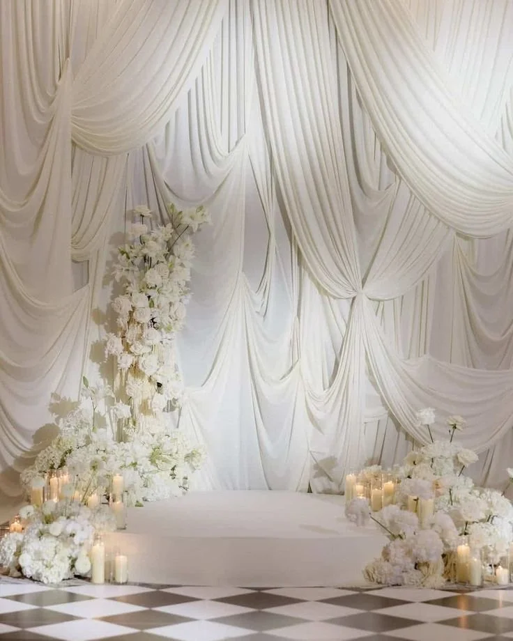 A Chic All-White Wedding at The LaSalle Chicago - Tablescapes.jpeg