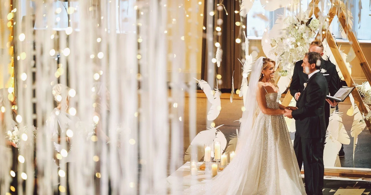Nicci and Craig's dreamy winter wedding was filled with warmth and glow. Moody, candlelit, and dramatic hanging installation made this space feel both cozy and unforgettable on a chilly Minnesota winter's day.⁠
⁠
Planning | ⁠@stylearchitectsweddings⁠