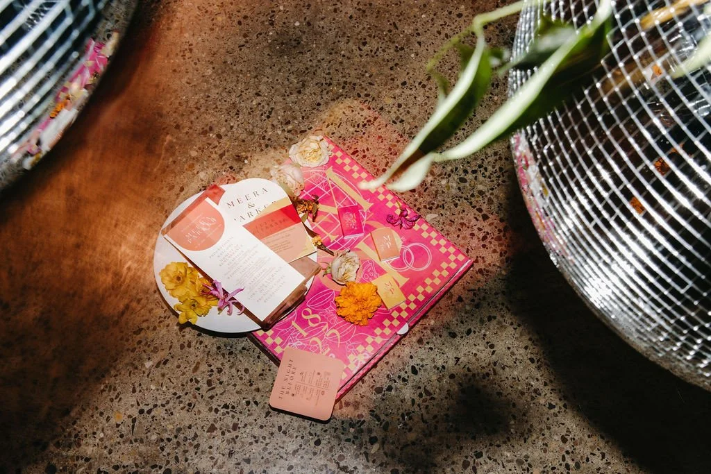 ⁠All the energy of New Year&rsquo;s Eve: disco balls, custom pizza boxes for the late-night crowd, and a celebration that went well past midnight. Meera &amp; Parker know how to throw a party.!⁠
⁠
Planning | ⁠@stylearchitectsweddings⁠
Venue | @machin