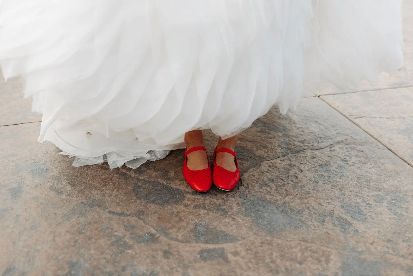 There is "No place like home" when you click three times on this pop of comfy color!⁠
⁠
Coaching &amp; Design | ⁠@stylearchitectsweddings⁠
Venue | @equestria_west⁠
Photography | @russellheeterweddings⁠
Videography | @harvestweddingfilms⁠
Ca