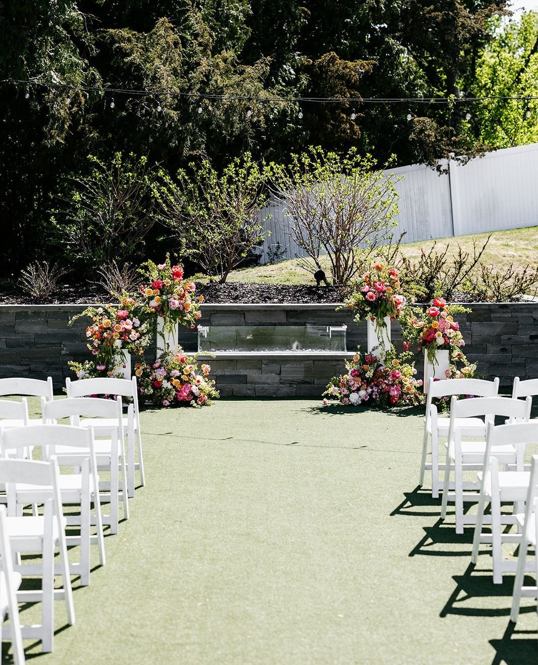 The best ceremony designs don't compete with the view; they complement it.⁠
⁠
Planning | ⁠@stylearchitectsweddings⁠
Venue | ⁠@thehuttonhouse⁠
Photography | ⁠⁠@katherine.bowes⁠
Videography | @summithillstudios⁠
Content Creation | @candidandkate⁠
Cater