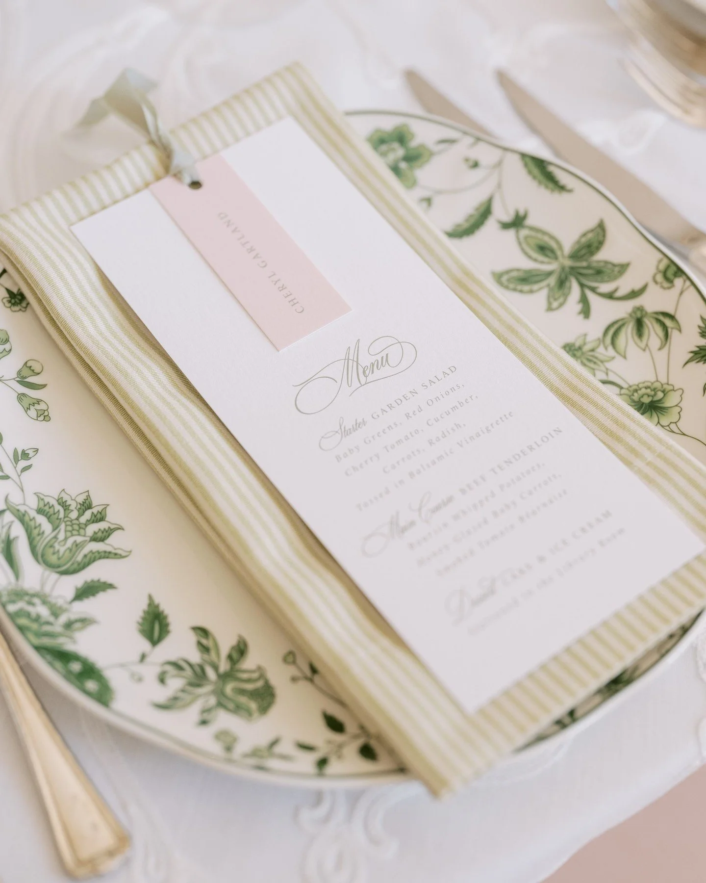 The details are in the design. 

Planning | @stylearchitectsweddings⁠
Reception Venue | @minneapolisclub⁠
Ceremony Venue | @lourdesmpls⁠
Photography | @maritwilliamsphoto⁠
Floral | @ergofloral⁠
Band | @silveralchemistmusic⁠
Decor |@lineneffects @have