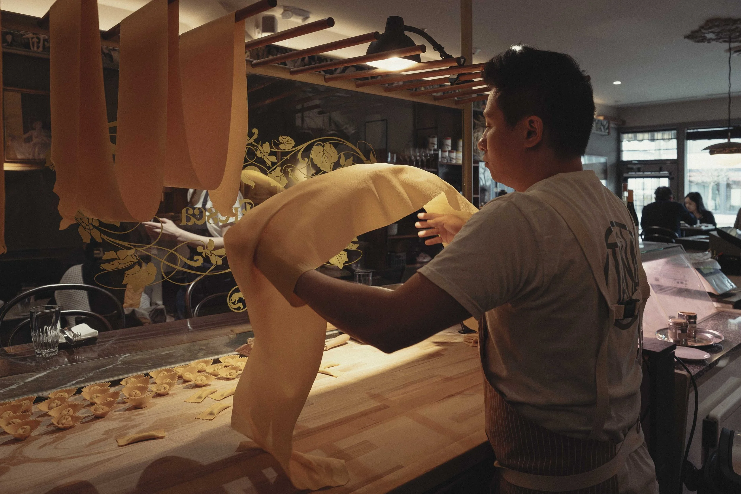 Caffè_La_Tana_pasta_maker_ian_harland_11.jpg