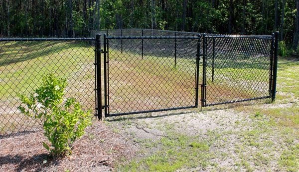 black chain link gate - double swing.jpg