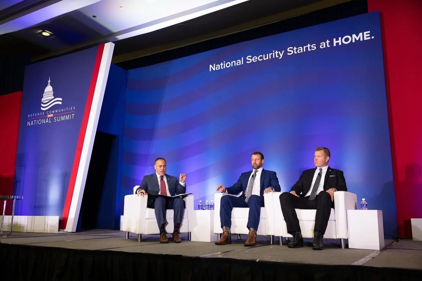 @senmullin @timsheehyofficial @repgaramendi &amp; Lieutenant General Omar Jones @usarmy at 2025 Defense Communities Summit