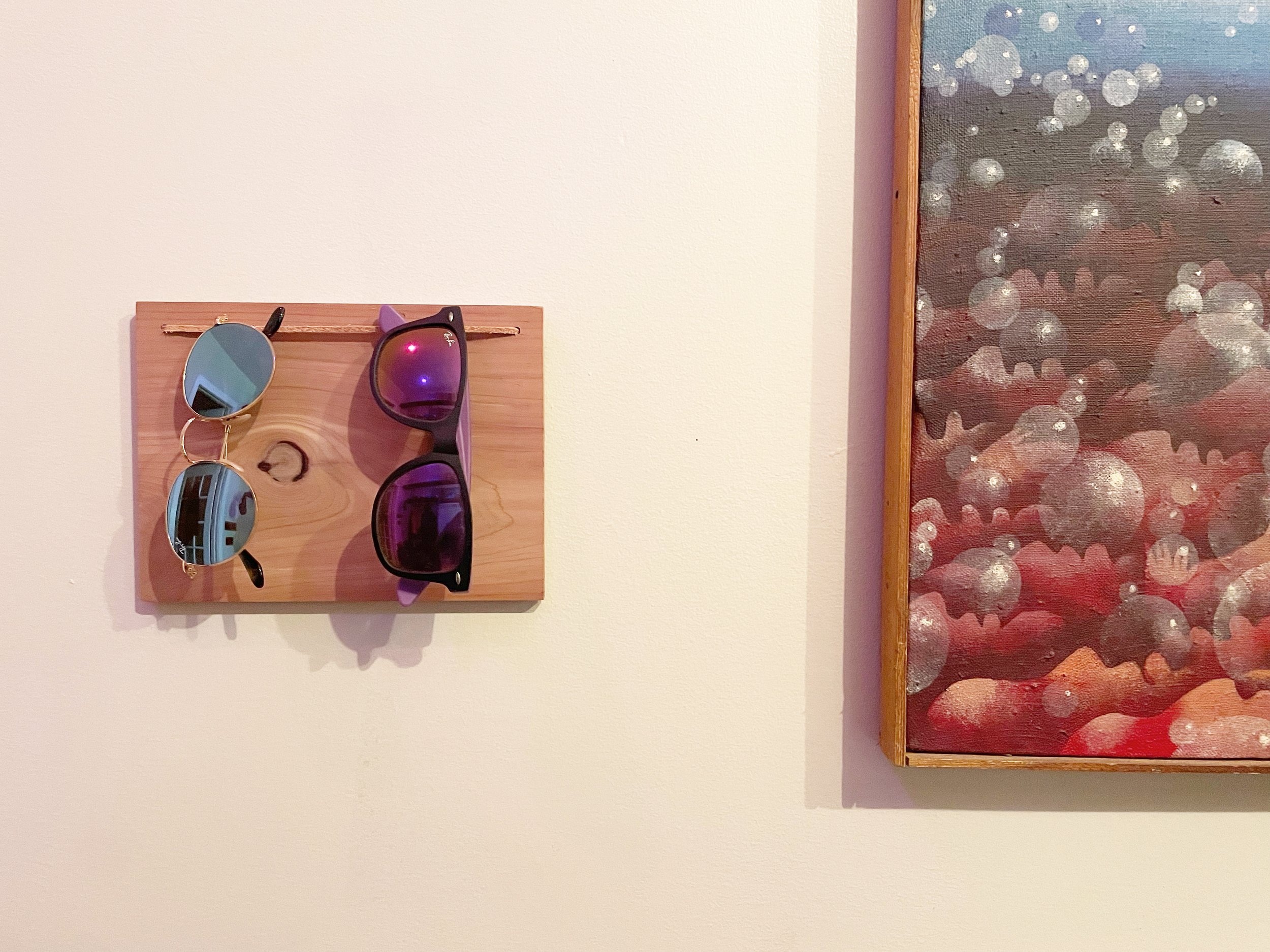 A Photo of the Sunglasses Holder One tone