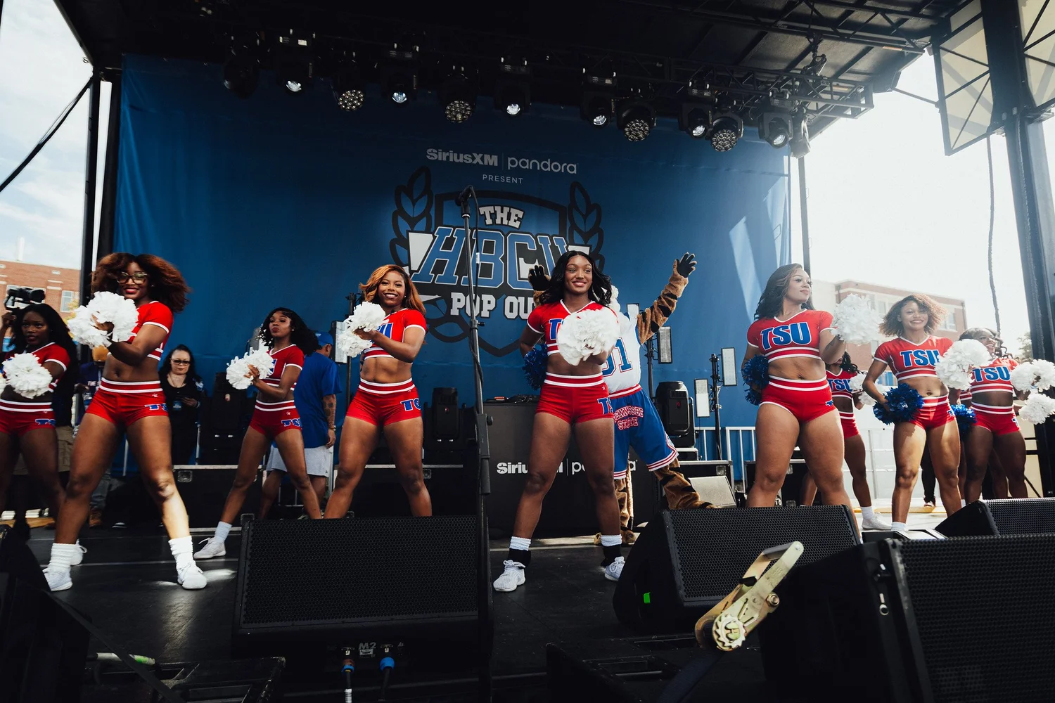 TSU cheerleaders performing