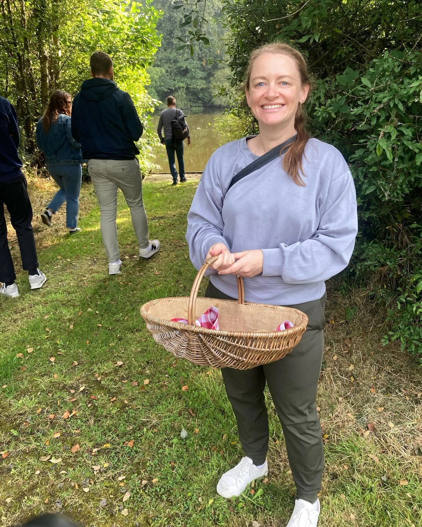 That&rsquo;s me, foraging for blackberries and sloe berries in Northern Ireland last month. Here&rsquo;s what else we did:

🛏 Stayed overnight in a castle
🍫 Tasted bean-to-bar chocolate flavored with flowers and seaweed
🍏 Drank an ocean&rsquo;s wo