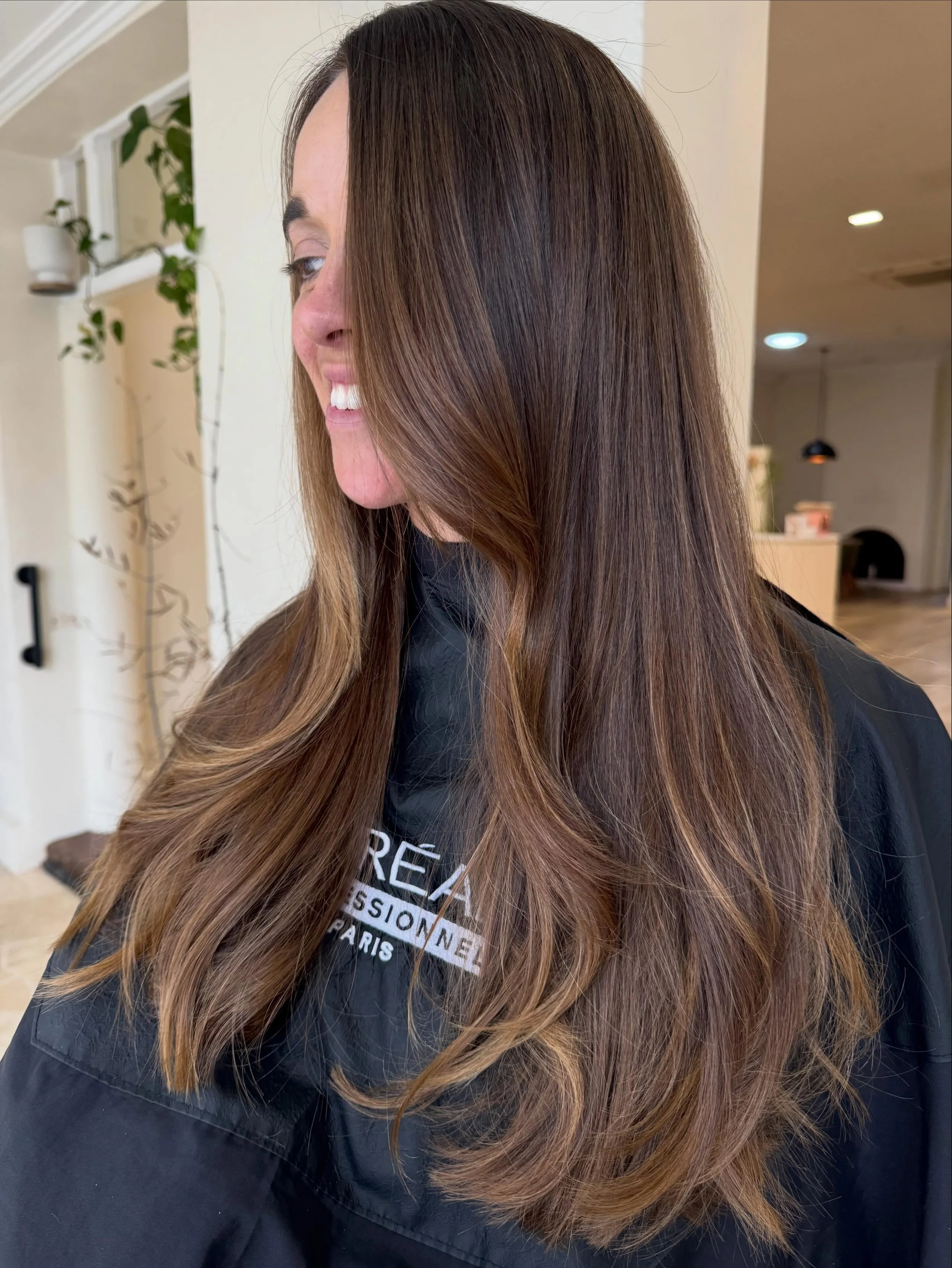 How stunning is this natural hair 😍

This appointment was all about restoring not just the hair, but the mumma too ✨

A deep treatment, fresh healthy trim, soft bouncy blowout &amp; a personalised take-home haircare plan to keep the nourishment goin