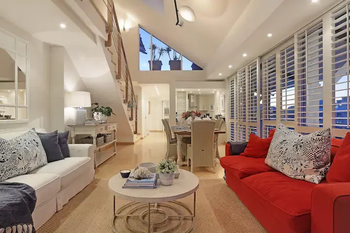 THE WATERCLUB PENTHOUSE 