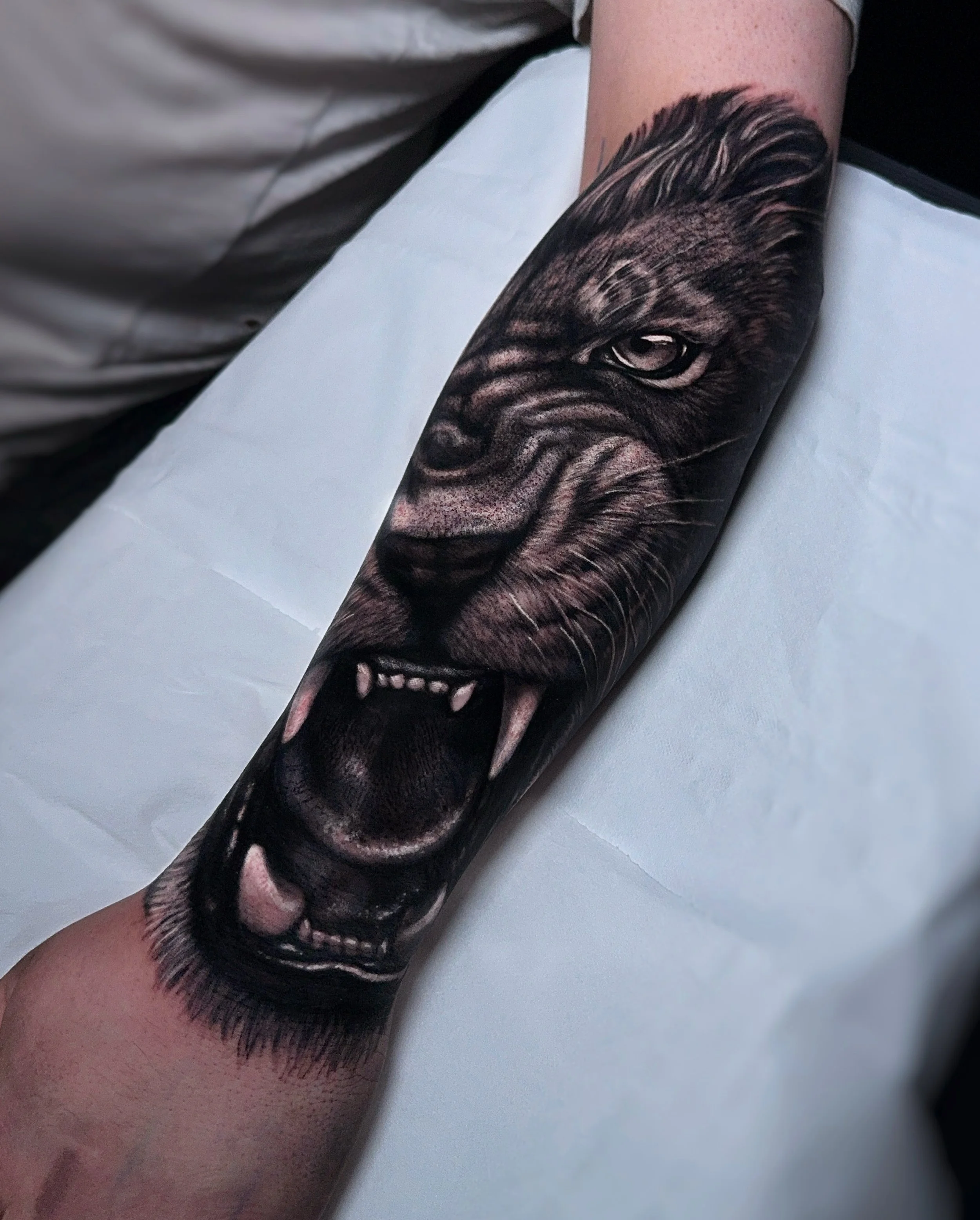 Individuelles Sleeve Tattoo von Yordanov Arts