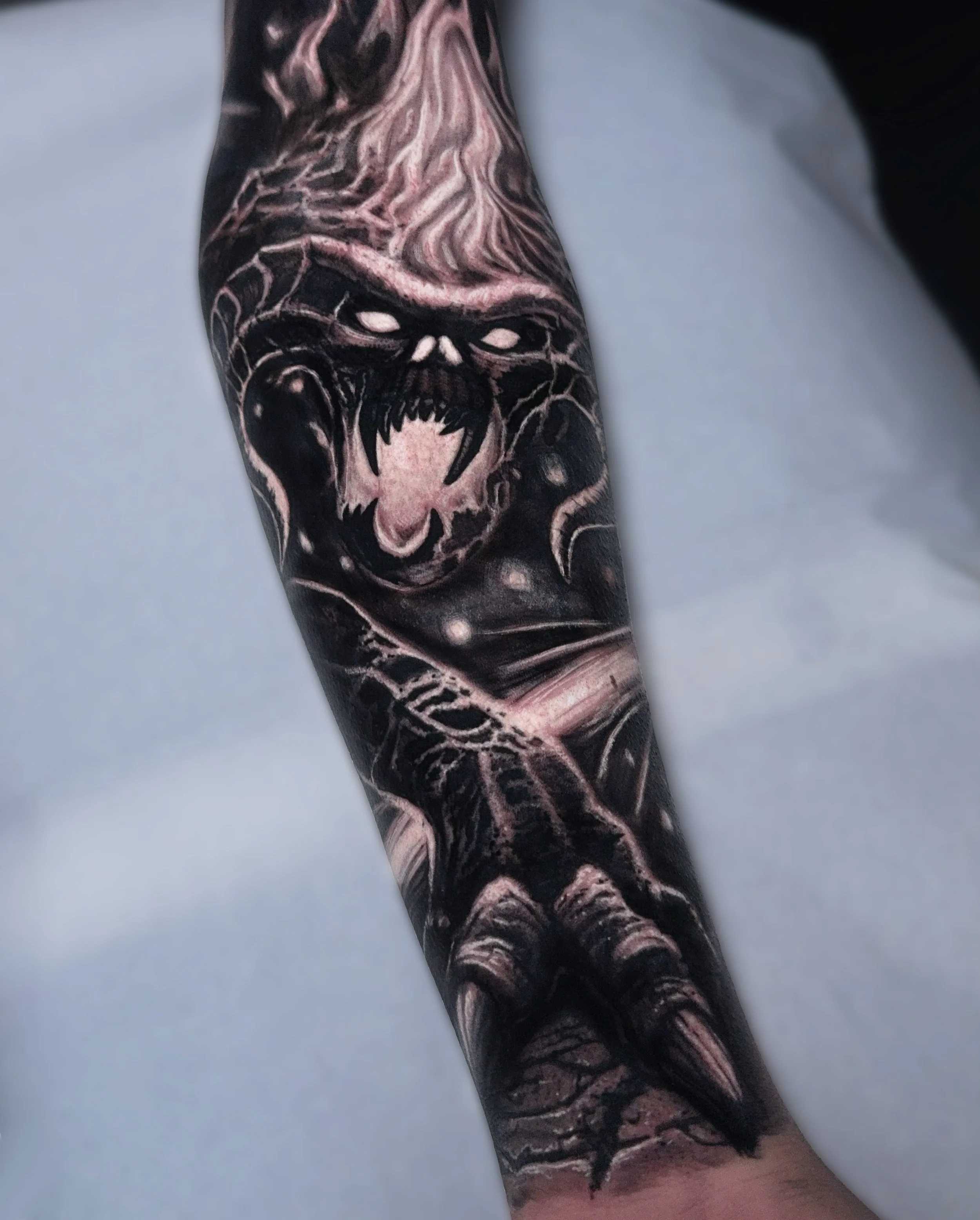 Black and Grey Sleeve Tattoo in Köln