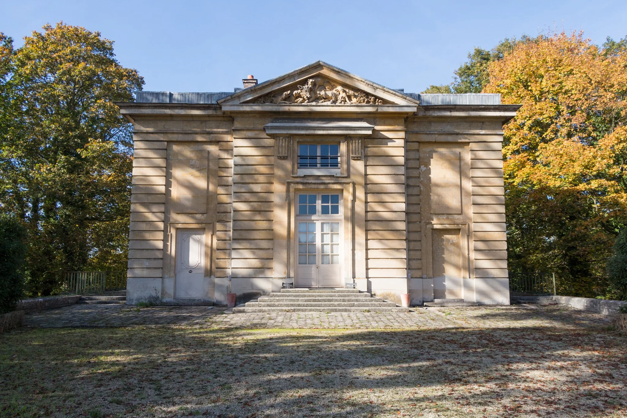 Pavillon_du_Butard_vue_générale.jpg