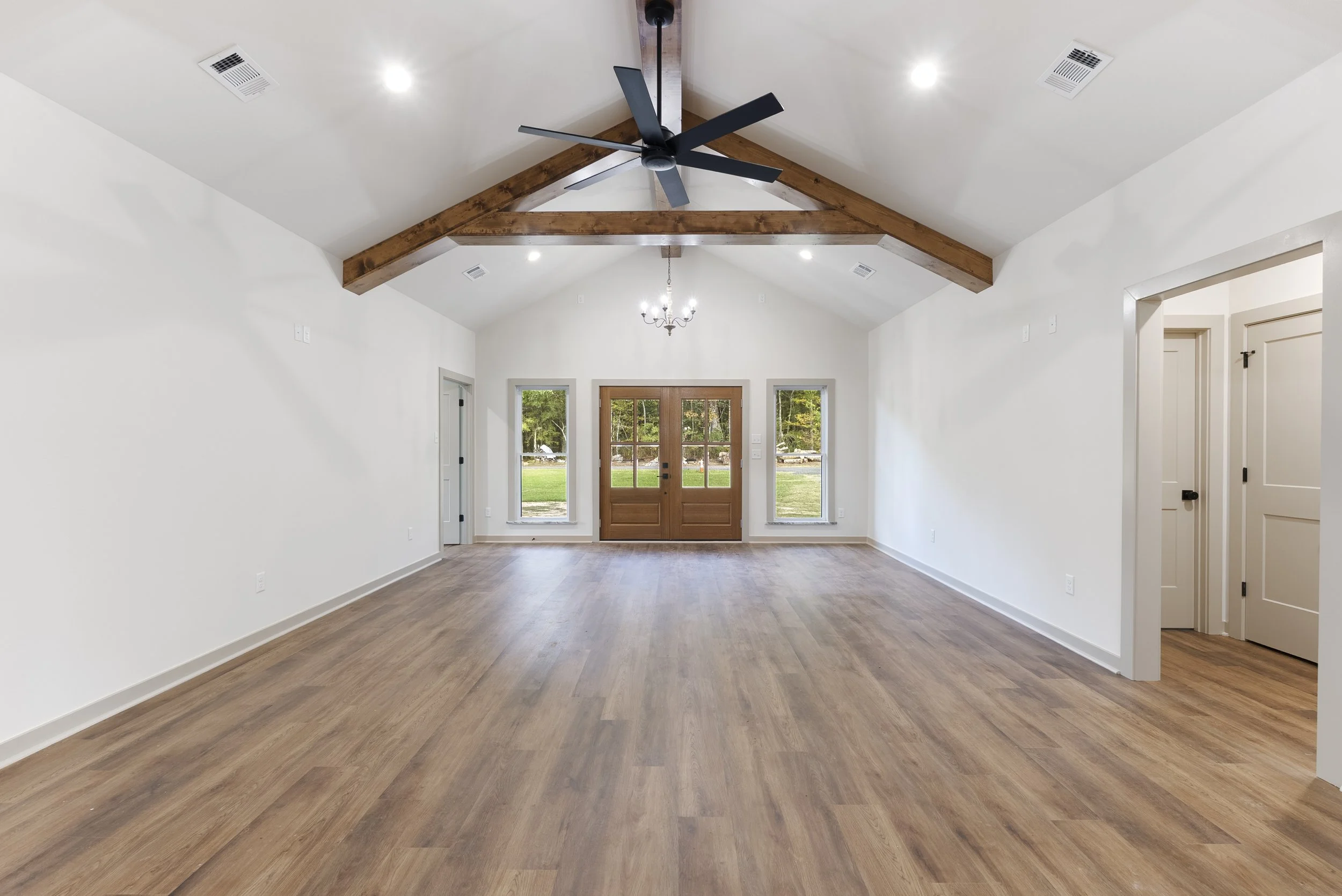 modern farmhouse available to build in Cabot, Arkansas.