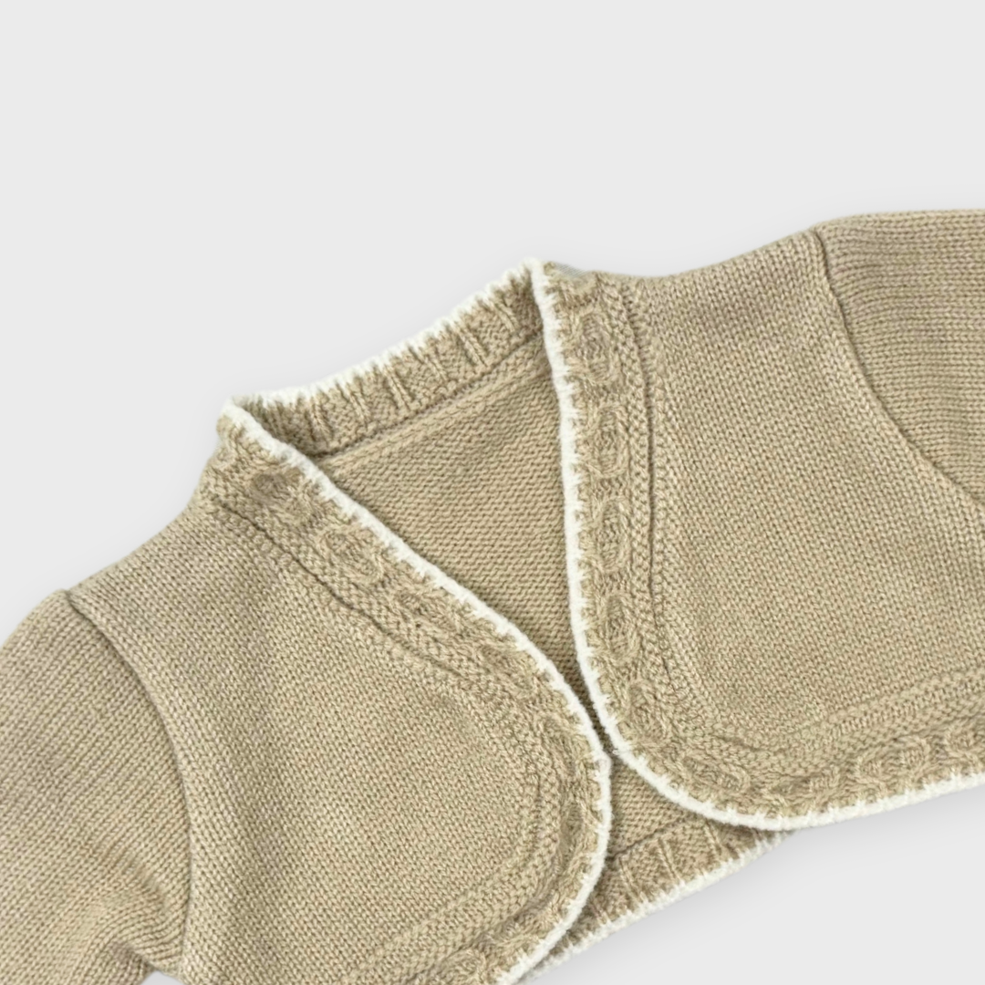 Beige Cardigan- Detail.png