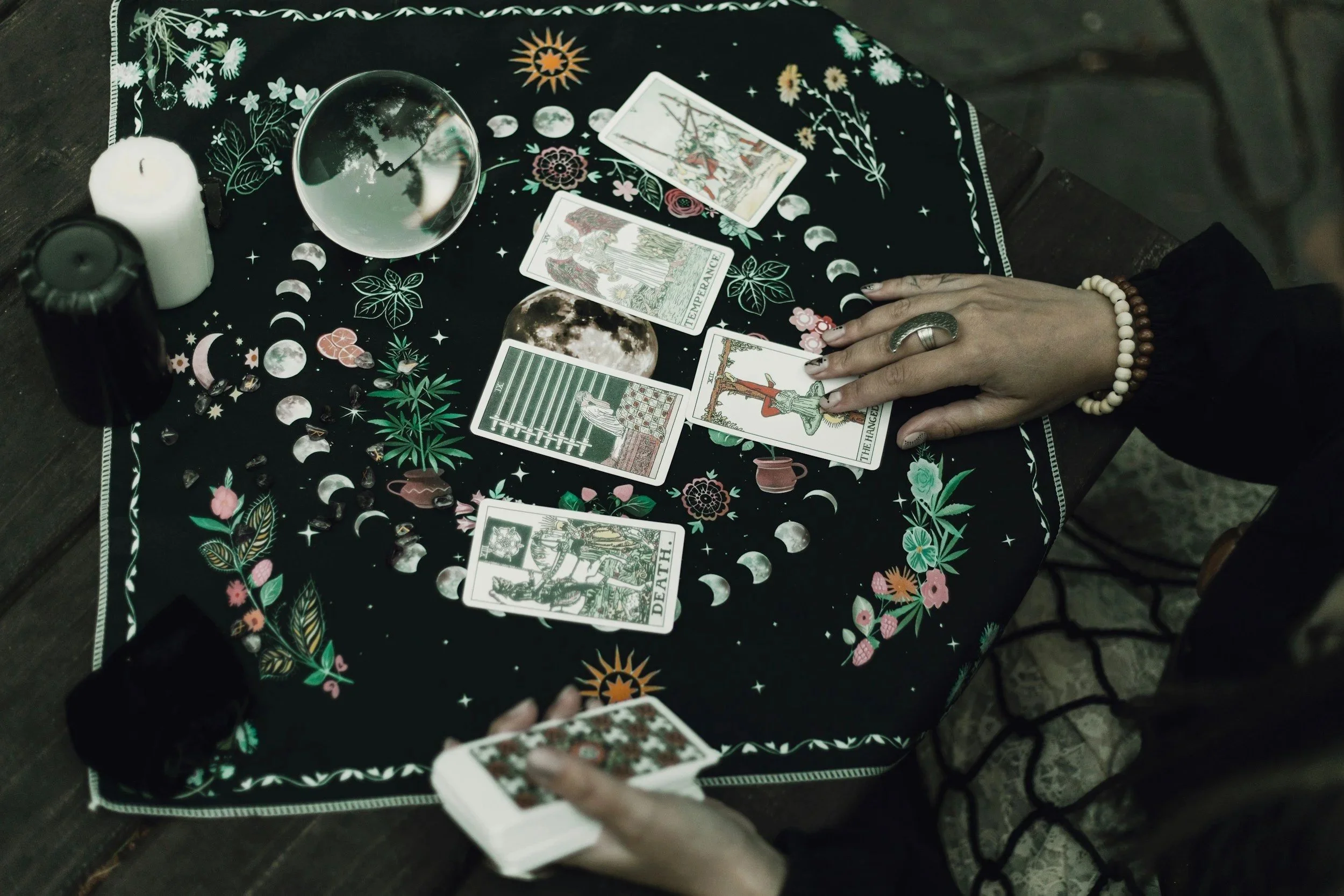 Readers Share Their Pet Psychic Experiences