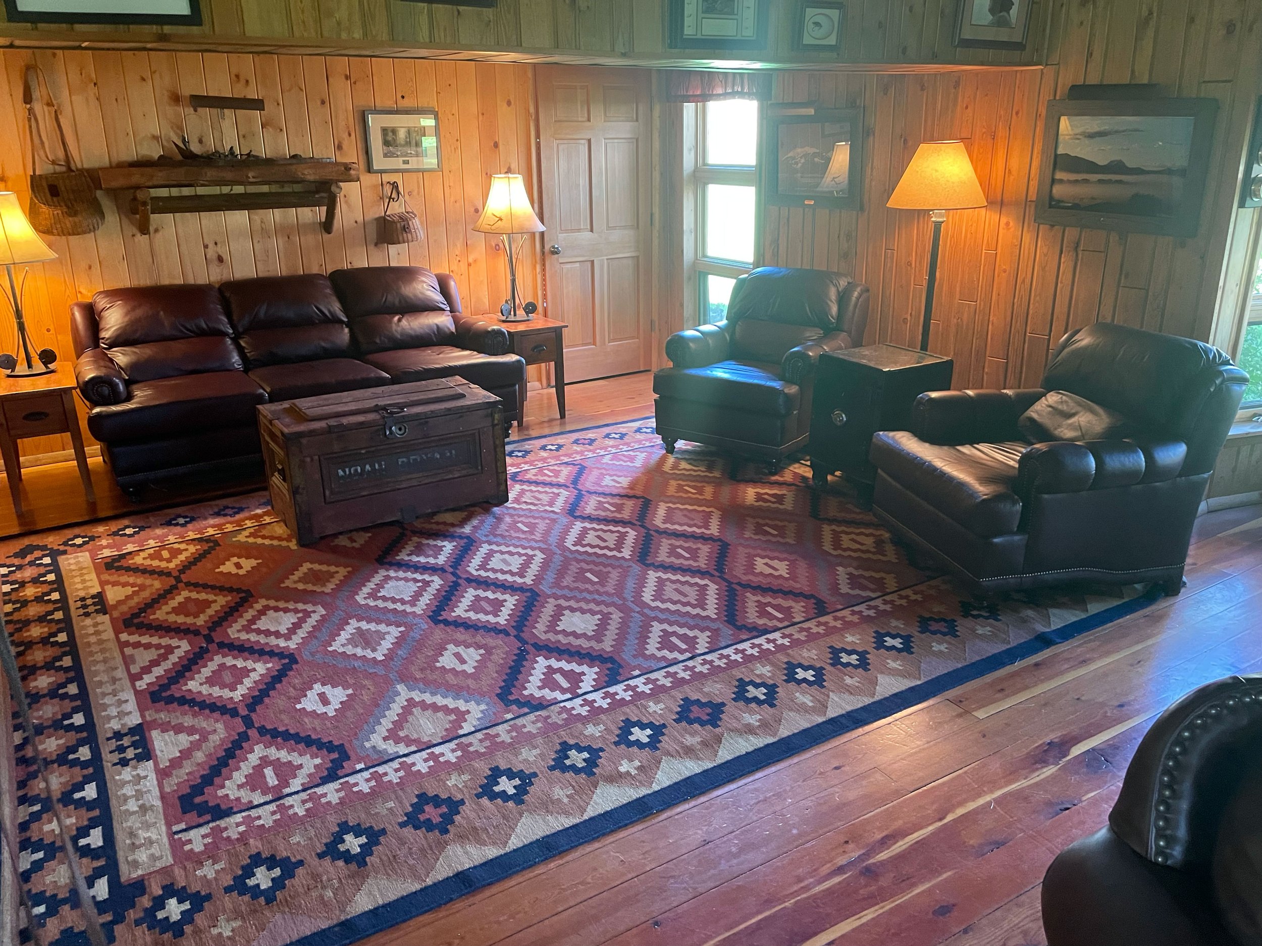 leathercouches2.jpg
