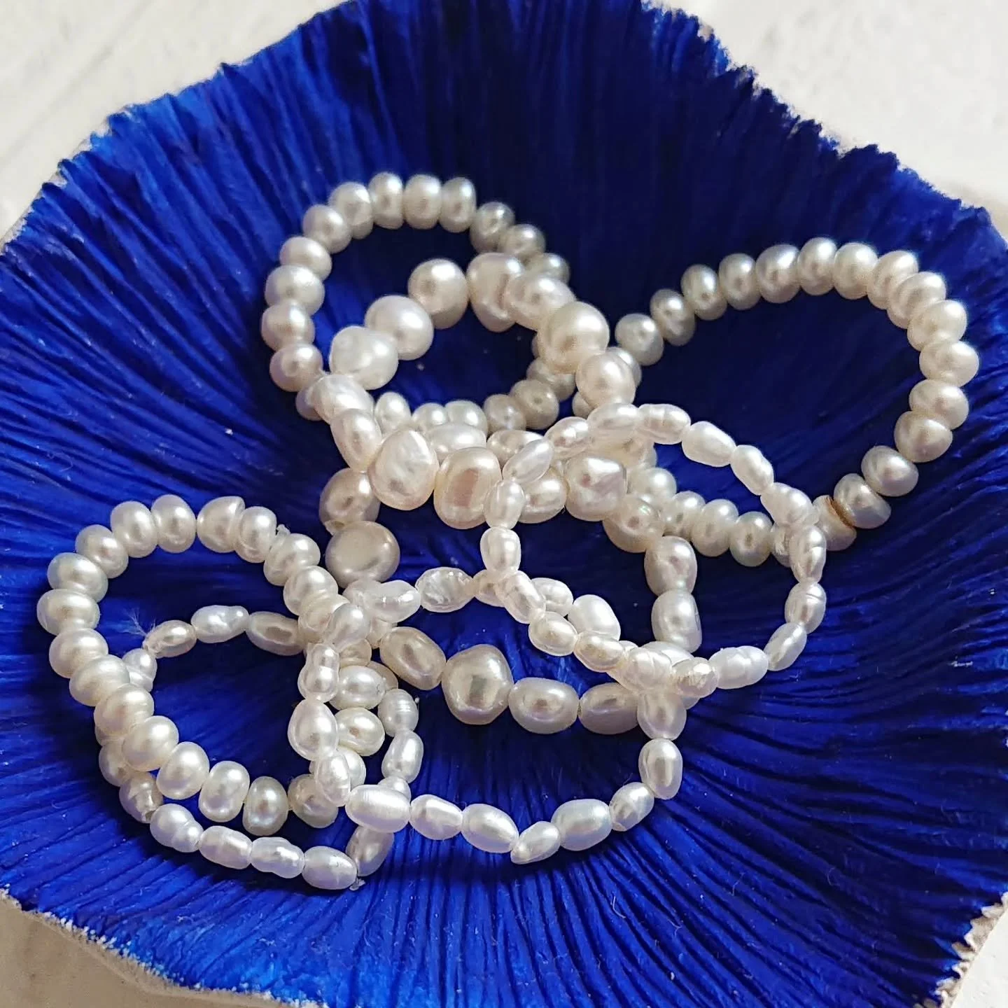 Les bagues de sir&egrave;ne &agrave; collectionner sans limite pour &ecirc;tre en vacances toute l'ann&eacute;e 🐬☀️

3 formes de perles sont disponibles en plusieurs tailles
Direction l'eshop pour shopper les derniers exemplaires ! 

#nacre #baguena