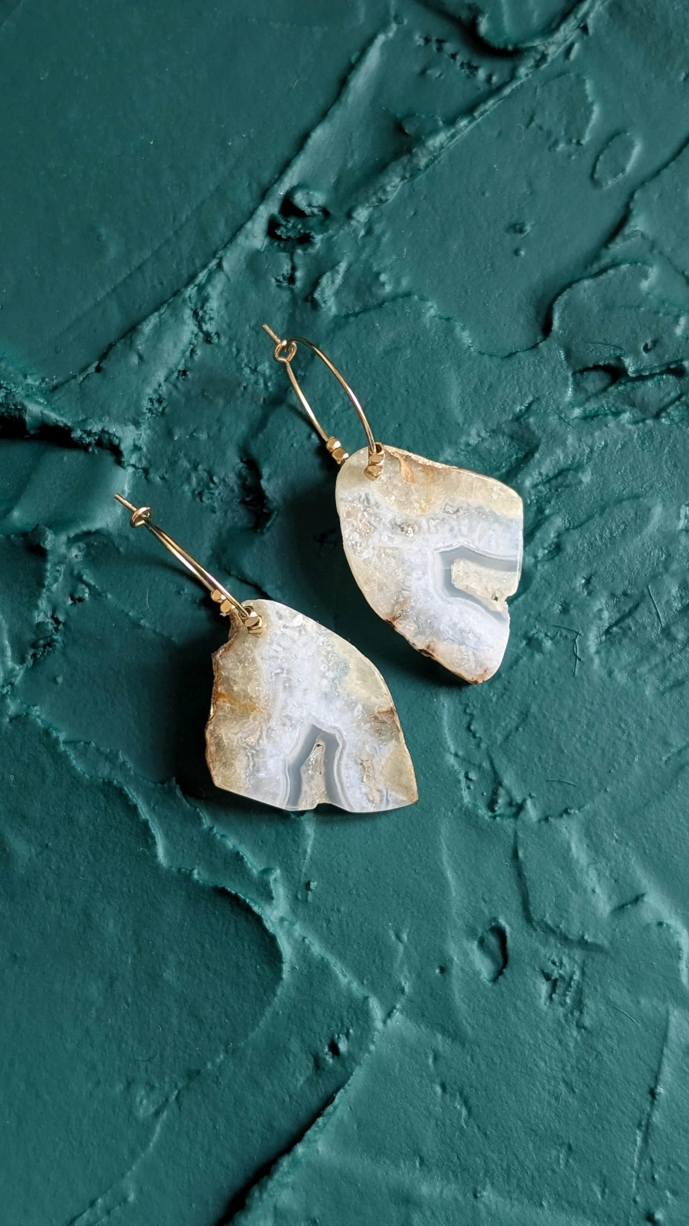 Créoles pièce unique Calcédoine M1