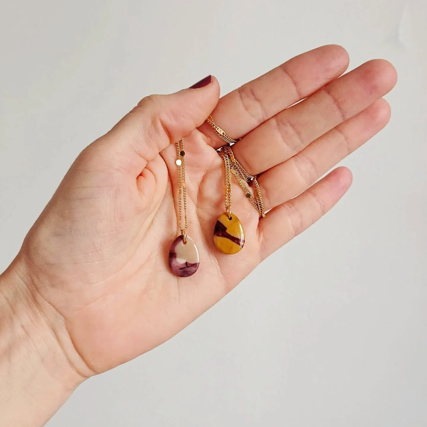 Derni&egrave;re semaine de pr&eacute;paration avant le Brunch des Cr&eacute;ateurs de Rennes ke weekend du 21 &amp; 22 Mars !

J'ai h&acirc;te de vous retrouver et de vous faire d&eacute;couvrir toutes mes nouvelles trouvailles ✨

Des pierres brutes,