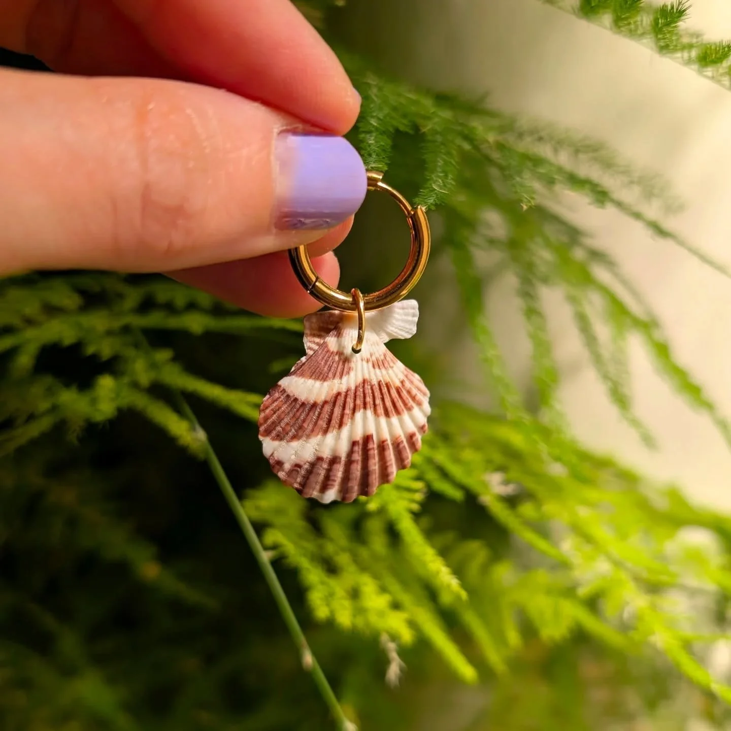 Pas encore l'&eacute;t&eacute; (merci la fin de weekend sous les trombes d'eau) mais on se pr&eacute;pare tranquillement 🐚

Je vous concocte une s&eacute;rie 100% la petite sir&egrave;ne avec des coquillages de foufou et autres tr&eacute;sors de la 