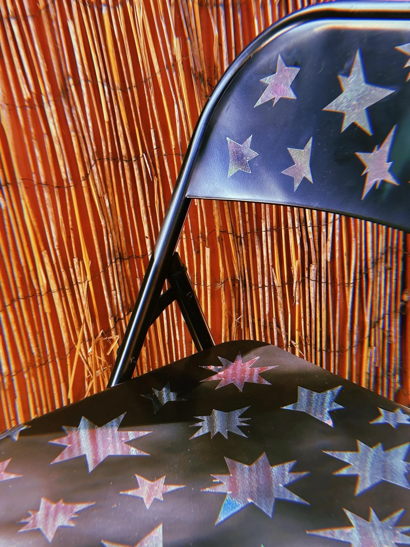 Saved you a seat!! Feat. My new starry chair, imbued with all the best energy I can muster for your reading ✨⭐️💫