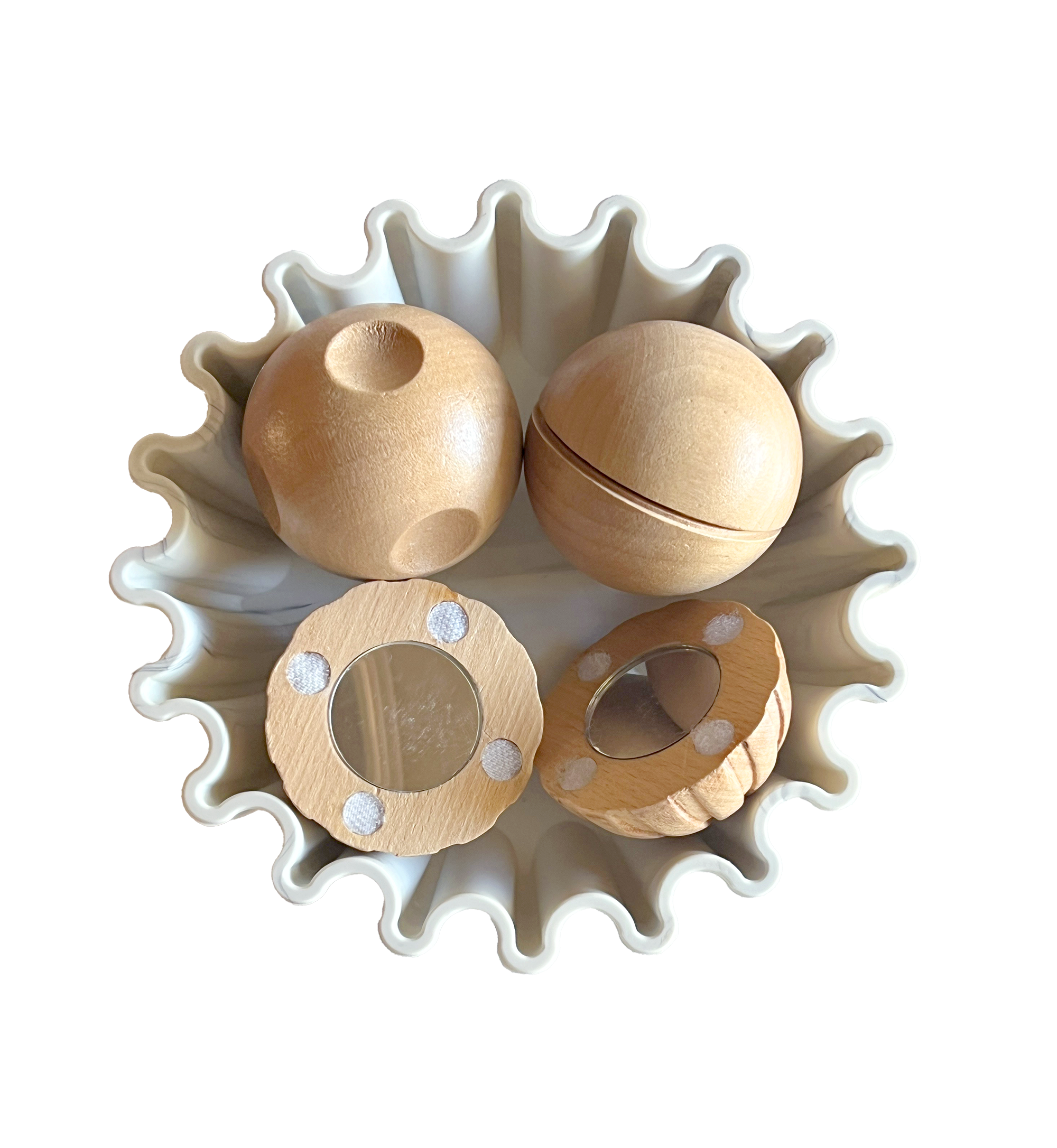 SCALLOPED RATTLE BOWL + WOODEN SENSORY BALLS SET